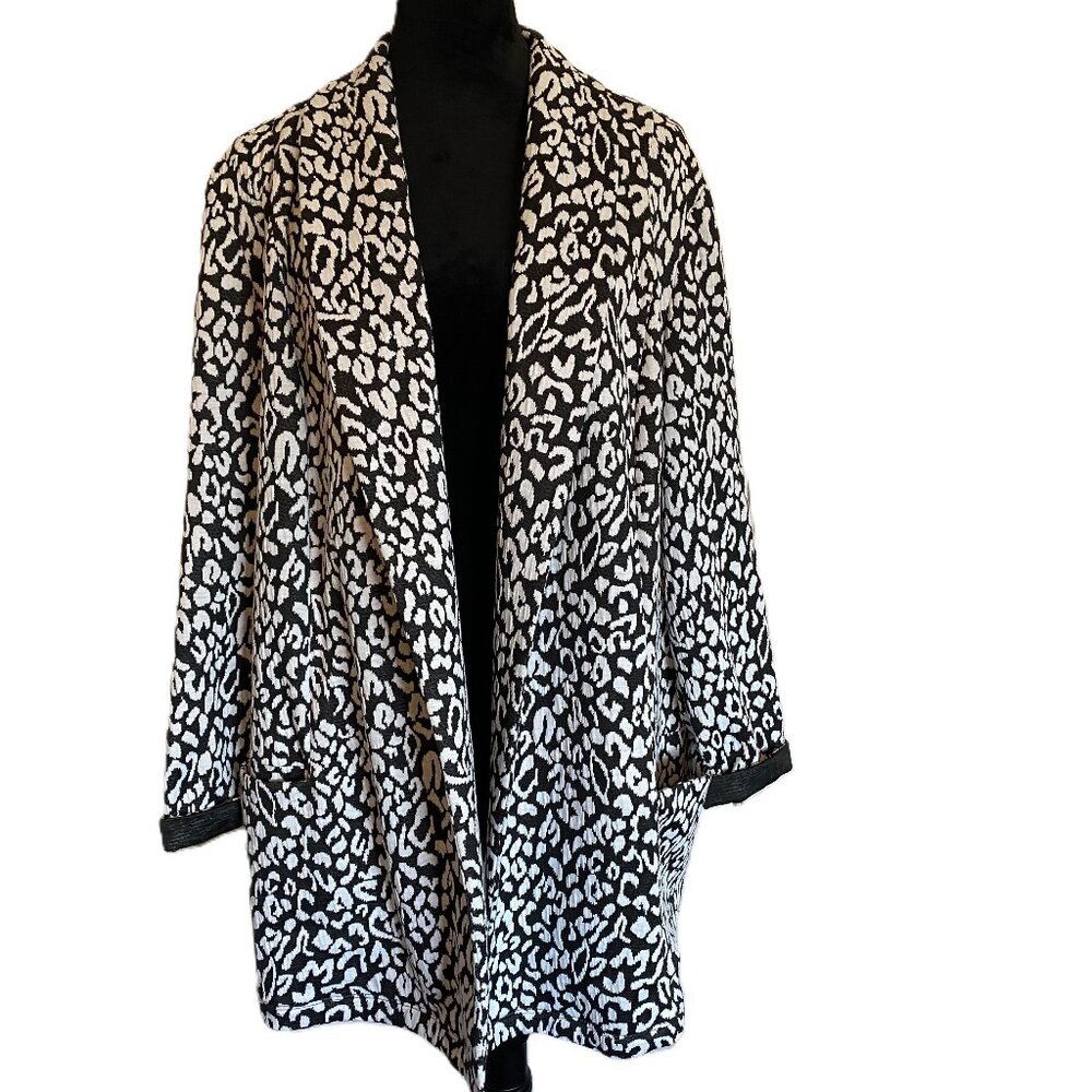 Lane Bryant Black and White Pebble Patterned Open Front Jacket Blazer Size 18/20